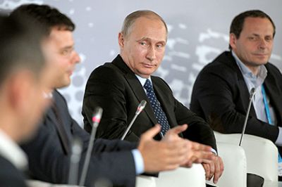 Путин выступил против ограничения свобод в интернете