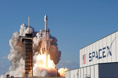 SpaceX    FalconHeavy