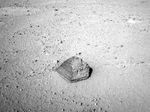 Марсоход Curiosity обнаружил необычный камень-пирамиду