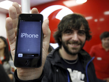 iPhone 5 наконец-то официально придет в Россию