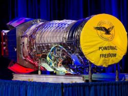 ВВС США получили последний двигатель для истребителя F-22