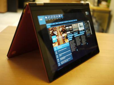  .   Lenovo IdeaPad Yoga 13