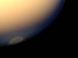 Кассини сфотографировал осеннее облако на Титане