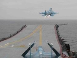 Адмирал Кузнецов получит 4 первых истребителя в 2013 году