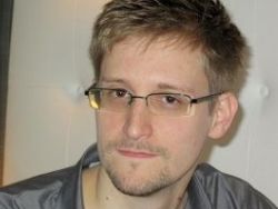 Сноуден рассказал, кто создал вирус Stuxnet