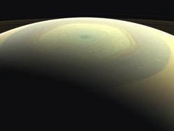 NASA опубликовало новые фотографии планеты Сатурн