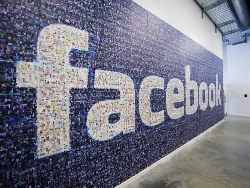 Facebook обвиняют в продаже информации из личных сообщений