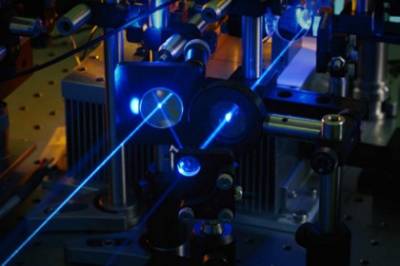 Создан спектрально совмещенный боевой волоконный лазер