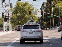 Автономные автомобили Google стали еще умнее
