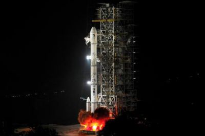 Китай запустит к Луне первый возвращаемый аппарат