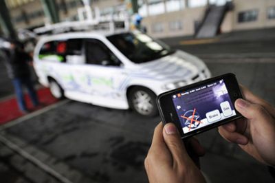 Google встроит руль и педали в прототип беспилотного автомобиля