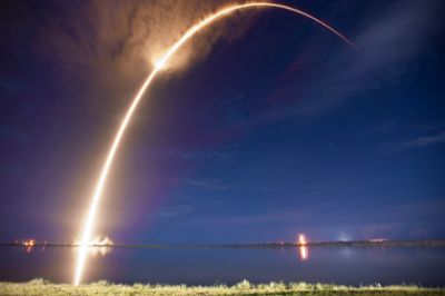 SpaceX запустила китайский телекоммуникационный спутник