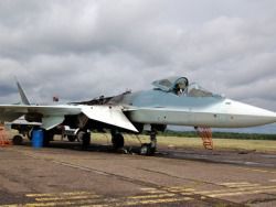 Пилоты Су-35 способны остановить самолет в воздухе