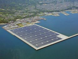 В Японии построили плавучую солнечную электростанцию