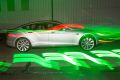 Видео продемонстрировало последствия удара молнии в электромобиль Tesla Model S