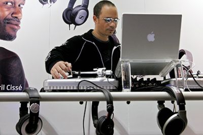 Apple заподозрили в сговоре с музыкальной элитой