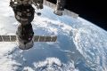 Экипаж МКС закрылся в «Союзе» из-за угрозы столкновения с обломком спутника | техномания