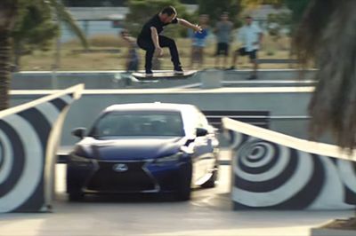 Lexus официально представил видео летающего скейтборда