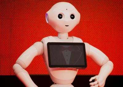 Японцы заменят продавцов-консультантов роботами
