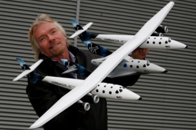 Туристический космоплан Virgin совершил первый испытательный полет
