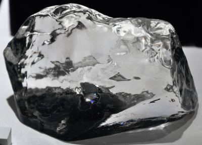 В гигантских алмазах нашли следы жидкого металла из мантии Земли