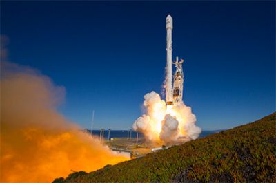 SpaceX пообещала запускать ракеты дважды в месяц