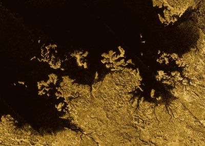Химики объяснили исчезающие острова Титана