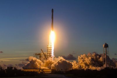 SpaceX прекратит разработку Falcon 9