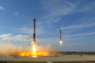 Центральный ускоритель Falcon Heavy разбился при посадке