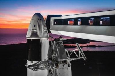 К МКС полетела замена «Союзу» от SpaceX