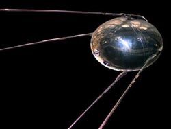 Первый искусственный спутник был запущен 4 октября 1957 года