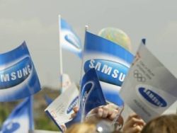 Samsung требует запретить iPhone 4S