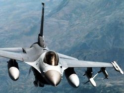 США модернизируют 350 F-16