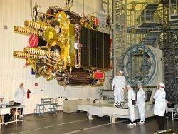 Спутники Amos-5 и Луч-5А практически готовы к запуску