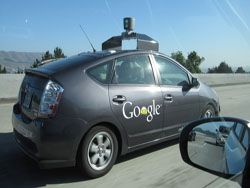 Новая технология Google: автономная работа автомобилей