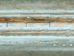 Кассини подсмотрел воздушное течение на Юпитере