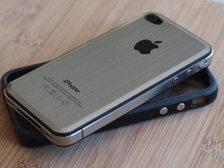 "Жидкий металл" заменит стекло в новом iPhone
