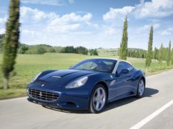 Ferrari отзывает более 200 автомобилей