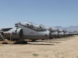 Истребители Harrier попали на американское Кладбище