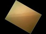 "Кьюриосити" передал первую цветную фотографию Марса