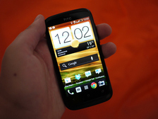  Dual-SIM.   HTC Desire V
